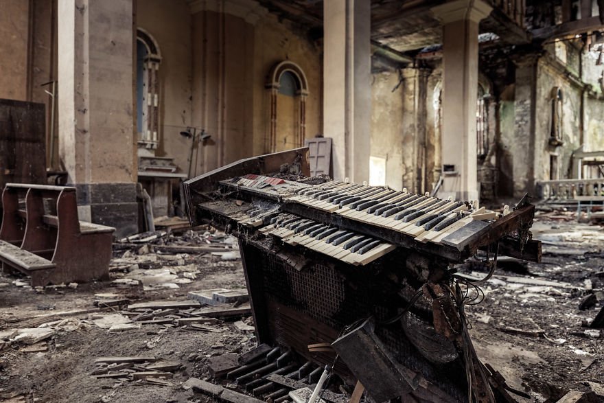 Заброшенные церкви Италии от немецкого фотографа