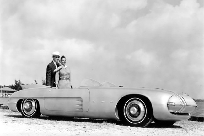 Концепт-кар Pontiac Club De Mer 1956, вдохновленный реактивным веком