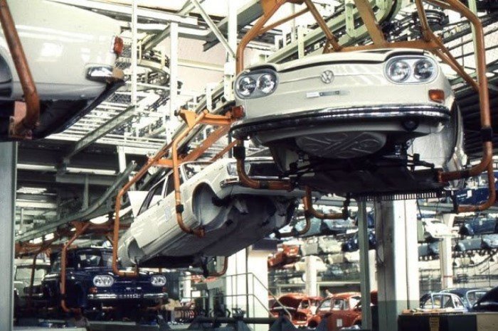 Экскурсия по заводу Volkswagen в Вольфсбурге в 1970 году