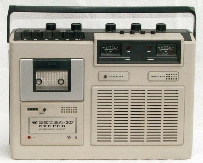 10 популярных портативных кассетных магнитофонов из СССР