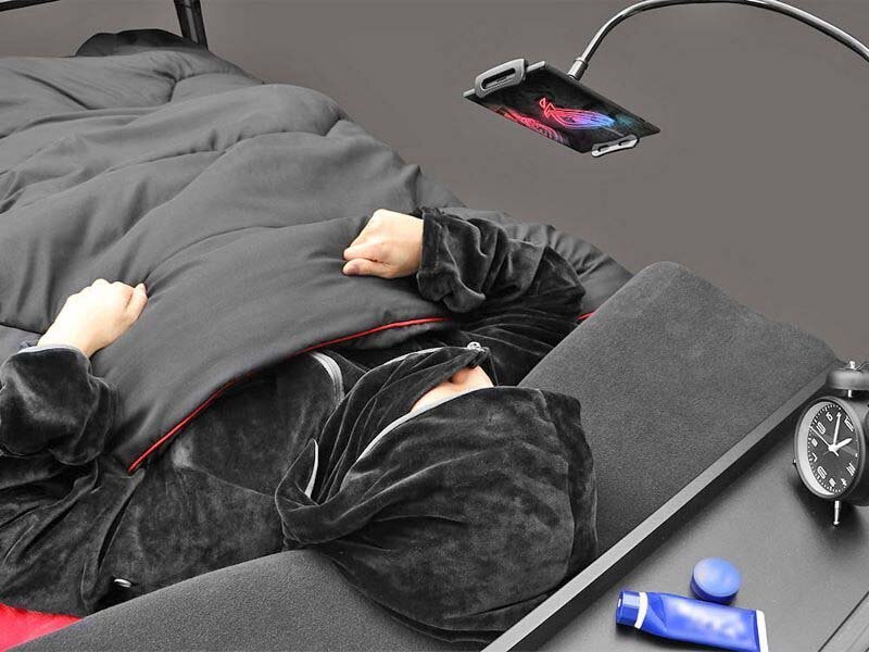 Японцы создали специальную кровать для любителей видеоигр
