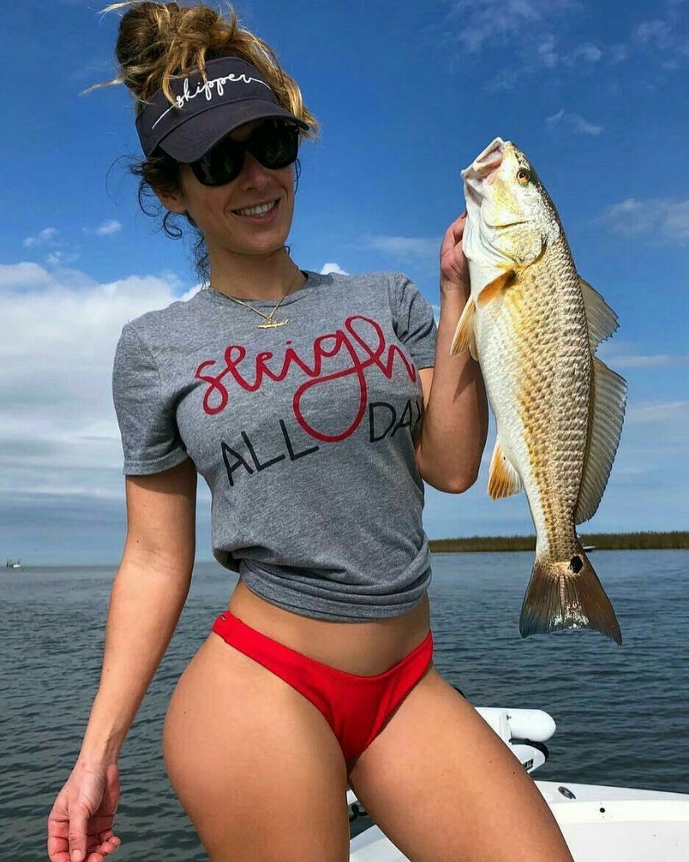 Фото девушек на рыбалке красивых