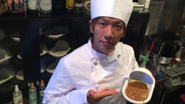 Ресторан японского порноактера, который угощает неаппетитным блюдом