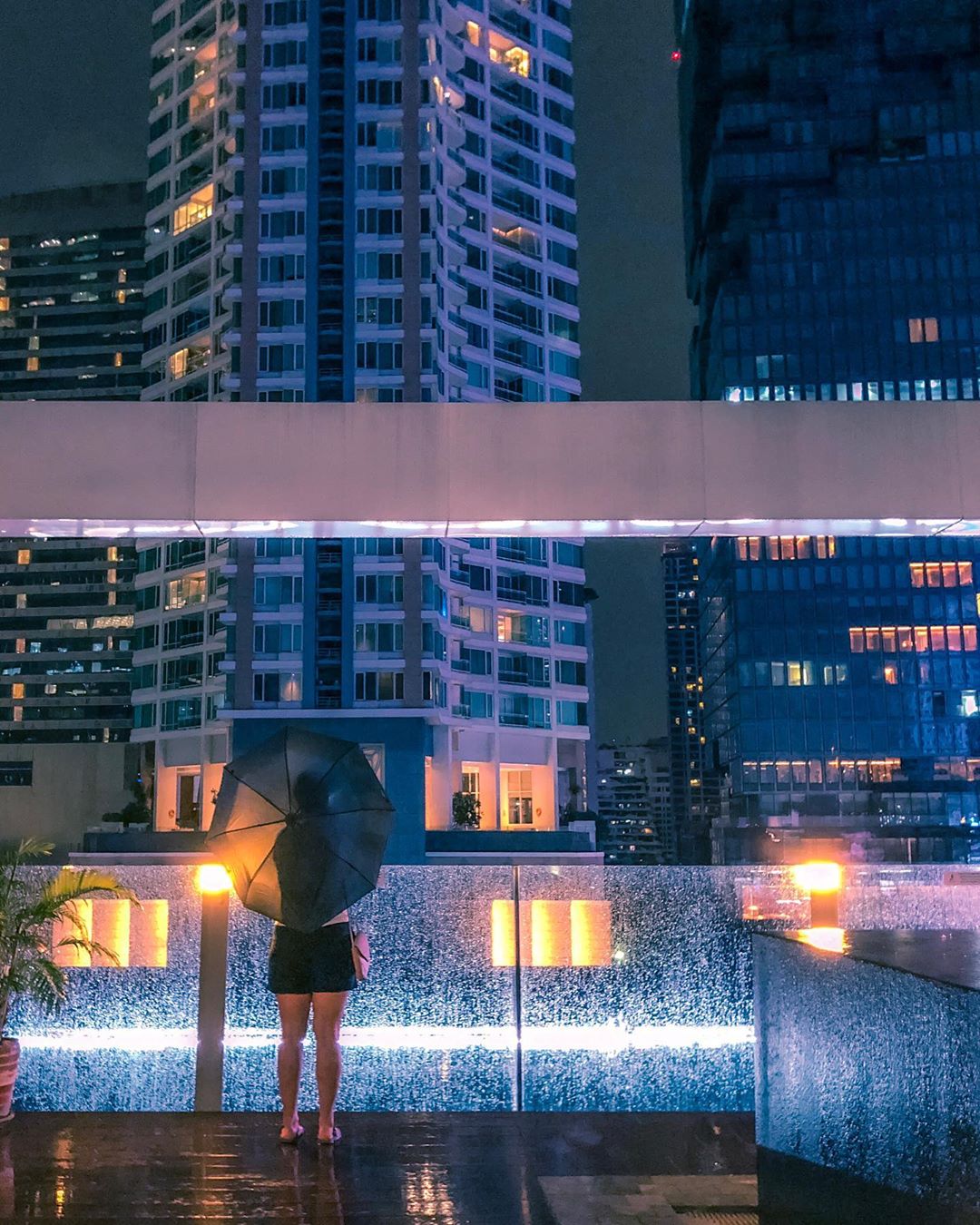 Токио в дневном и ночном свете от итальянского фотографа Маттео Карелла