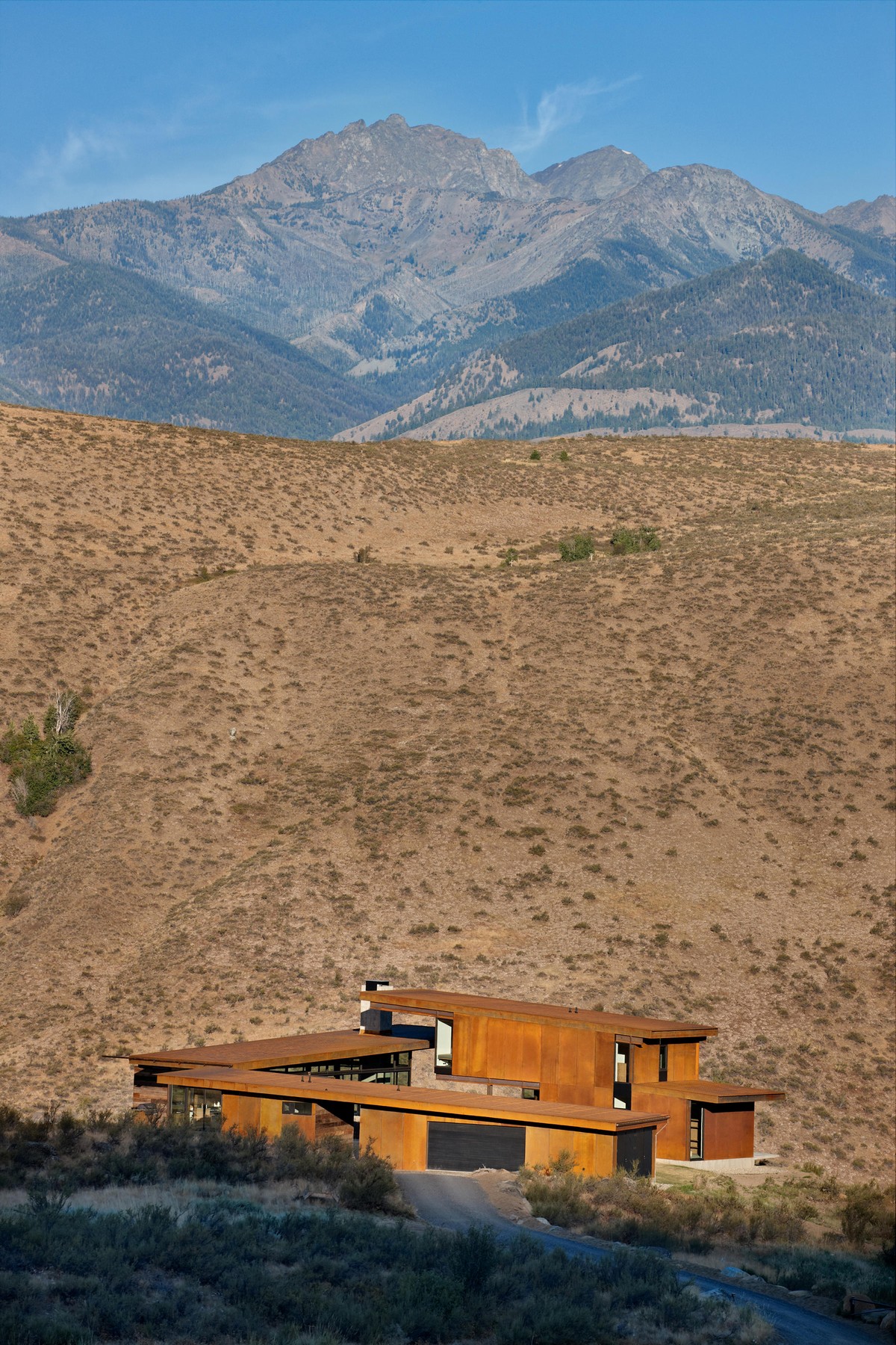 Семейный дом среди горных пейзажей в США