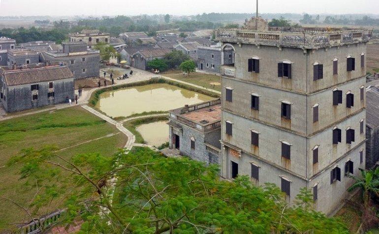 Дяолоу – многоэтажные дома-крепости в Китае