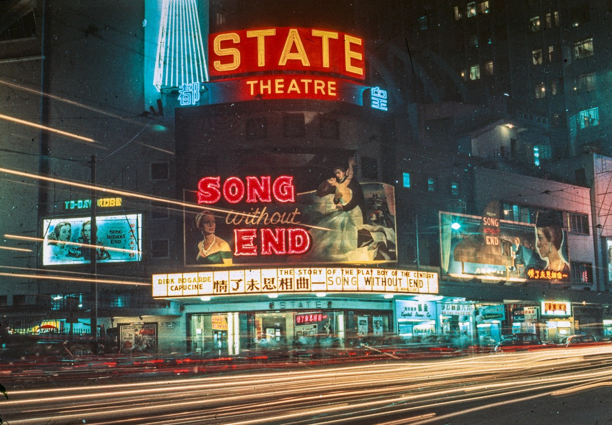 Ночной Гонконг в 1960-е годы на цветных снимках