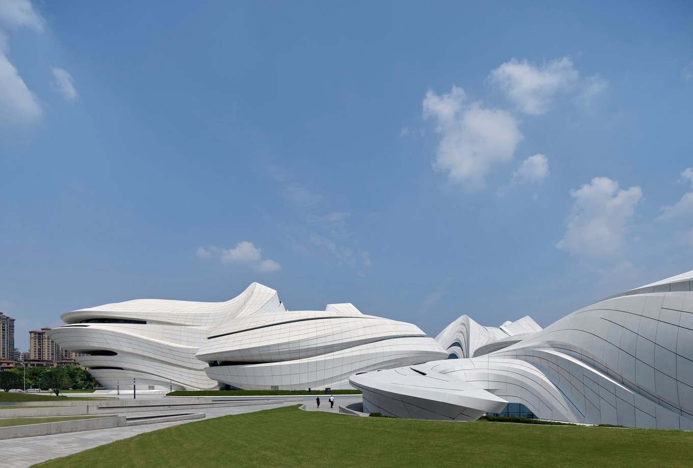 Центр культуры и искусств от Zaha Hadid Architects в Китае