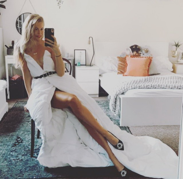 Платья из одеяла - новый тренд в Instagram