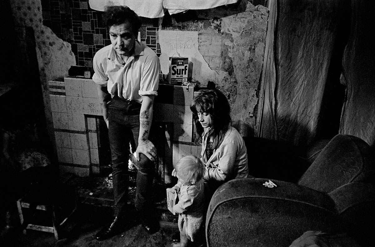 Плохие условия жизни в трущобах Глазго в начале 1970-х годов