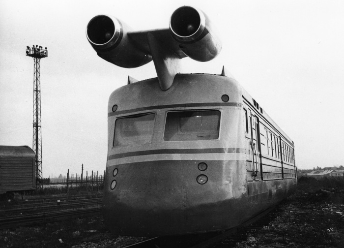 Первый поезд с реактивным двигателем в СССР