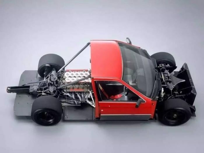 Alfa Romeo 164 с мотором V10 от Формулы-1 из 1980-ых