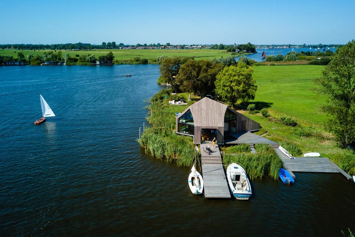 Дом для отдыха на берегу в Нидерландах Картинки и фото