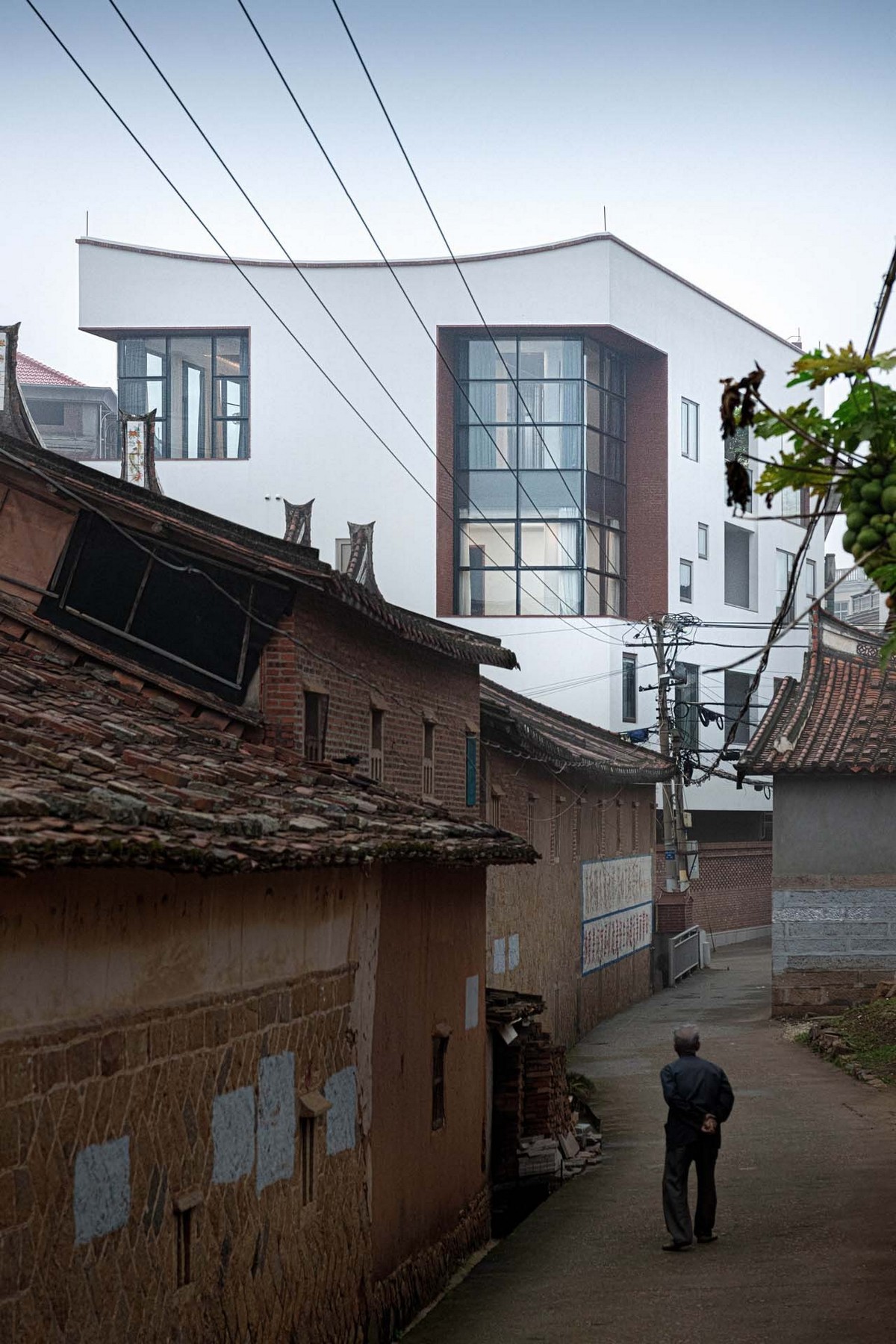 Современный дом в стиле модерн в китайской деревне