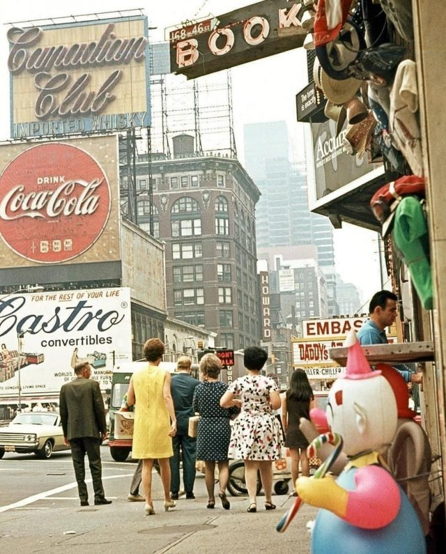 Нью-Йорк на атмосферных фотографиях прошлого века