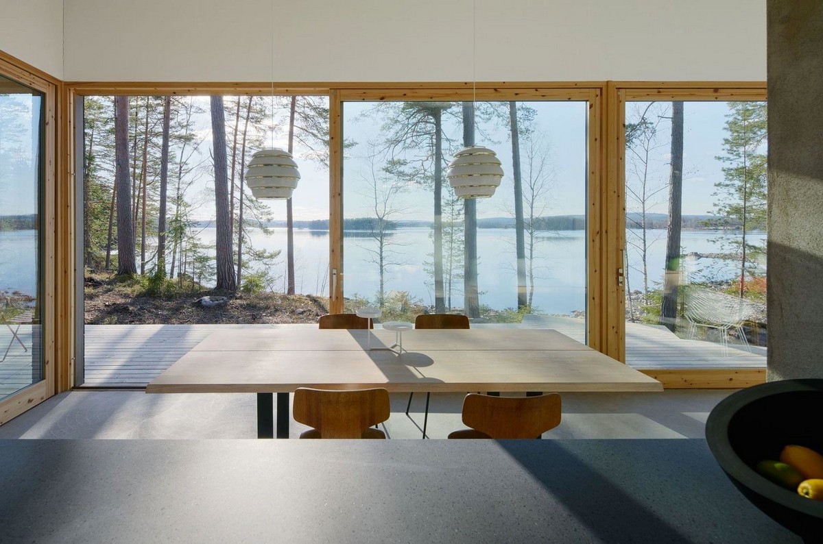 Резиденция на берегу озера в Швеции спальни, прямо, берегу, озера, Швеции, дневной, солнца, столовой, спальном, пространства, элемент, центральный, камин, кирпичный, спроектирован, кухней, отдыхаВ, гостиной, зоной, открытой