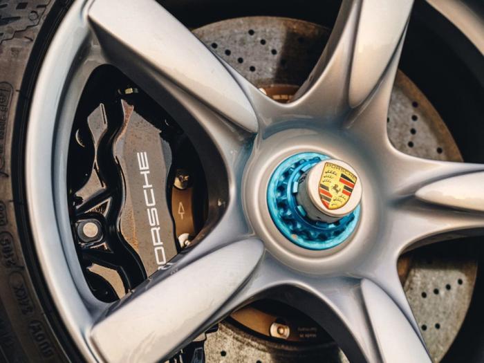 Porsche Carrera GT — последний суперкар с механикой Авто/Мото