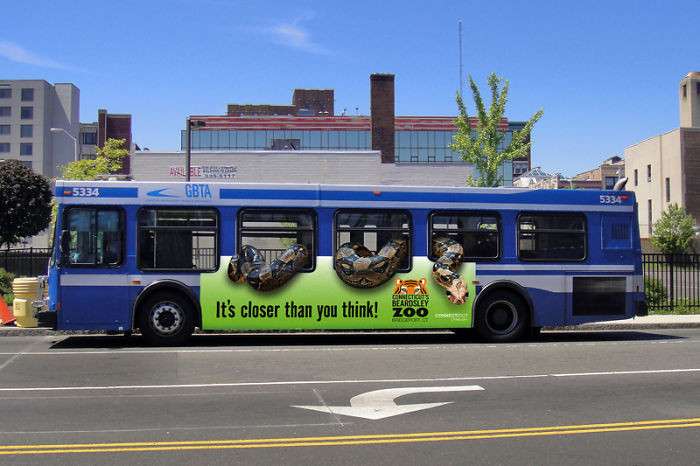 Яркая и креативная реклама на автобусах и троллейбусах