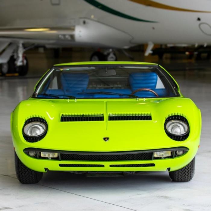 Легендарная модель Lamborghini Miura P400