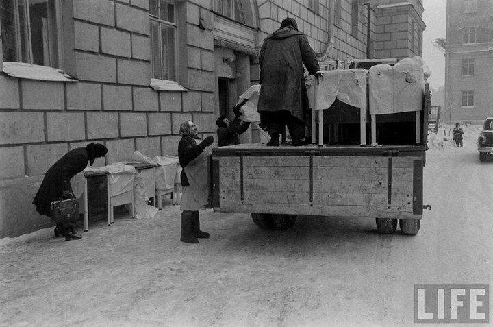 Фоторепортаж о жизни простых советских граждан в 1950-х