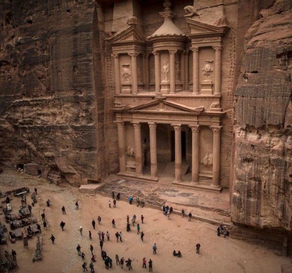 Легендарные строения древности сегодня и до превращения в туристические объекты