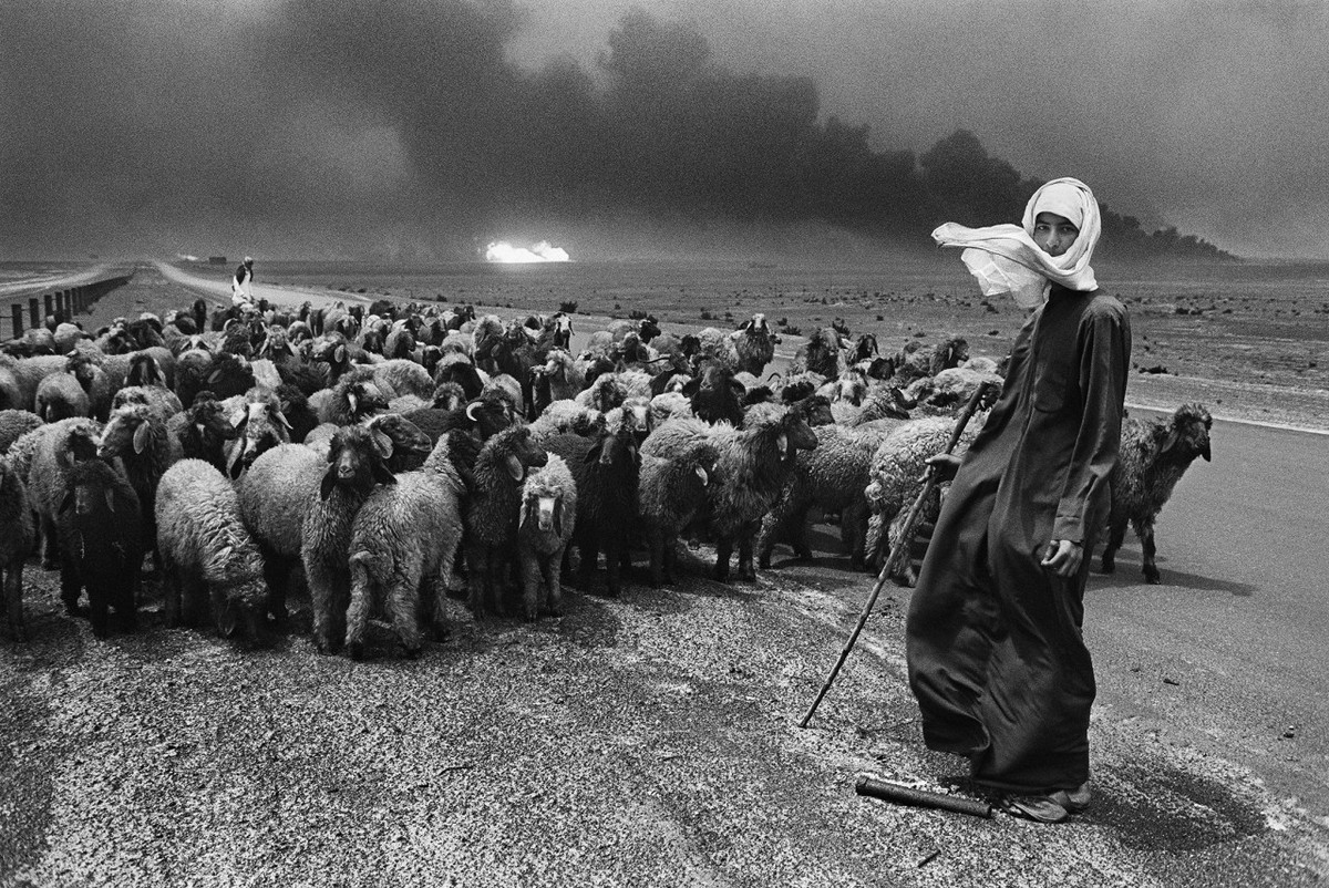 Величие и хрупкость мира в эпичных чёрно-белых снимках Себастьяна Сальгадо
