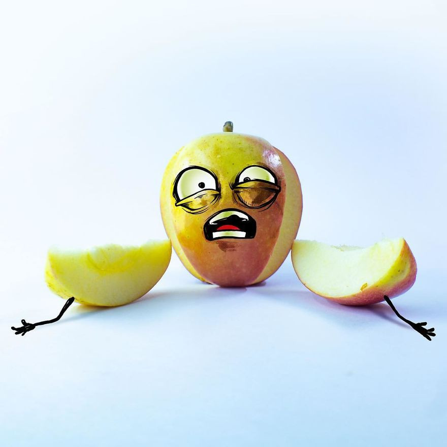 Жуткие эмоции фруктов с пририсованными лицами