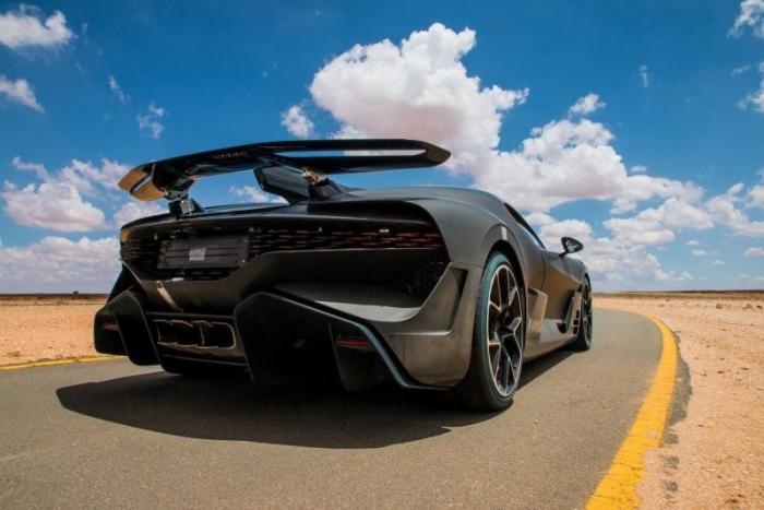 Bugatti тестируют новую модель гиперкара перед отгрузкой