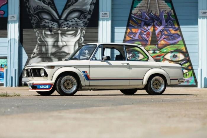 BMW 2002 Turbo — первый серийный BMW с турбонаддувом