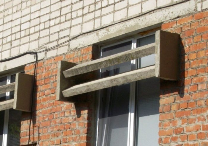 Для чего в советских многоэтажках устанавливали бетонные козырьки