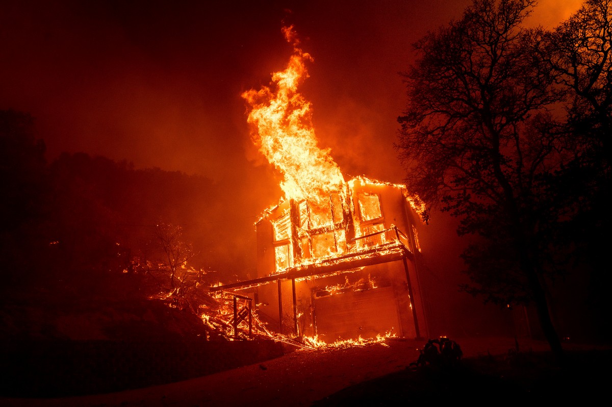 Фотографии лесных пожаров в Калифорнии