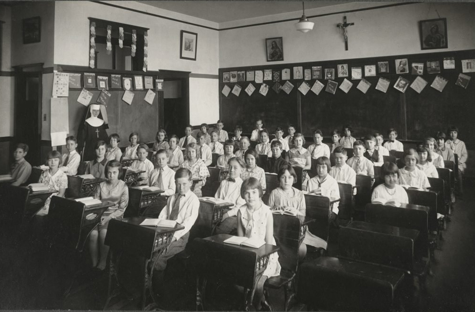 Школа 100 лет назад на архивных фотографиях XIX-XX веков