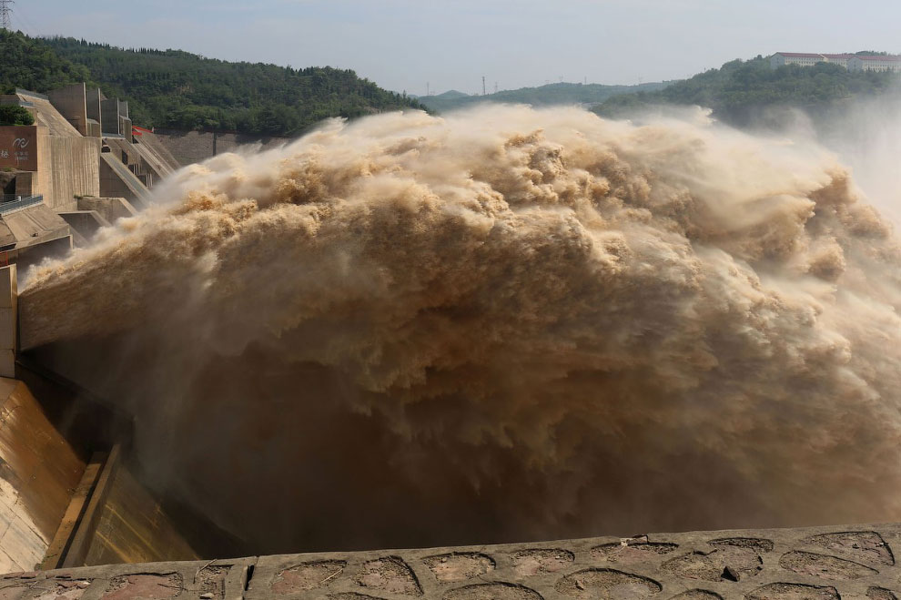 Разрушительные наводнения в Китае 2020