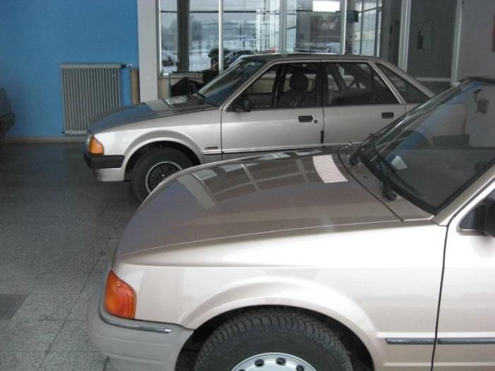 Заброшенный дилерский центр Ford в Германии пустует уже 30 лет