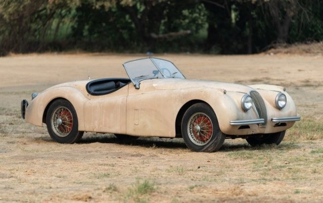 Jaguar XK120 1954 года несколько десятилетий пылился в гараже