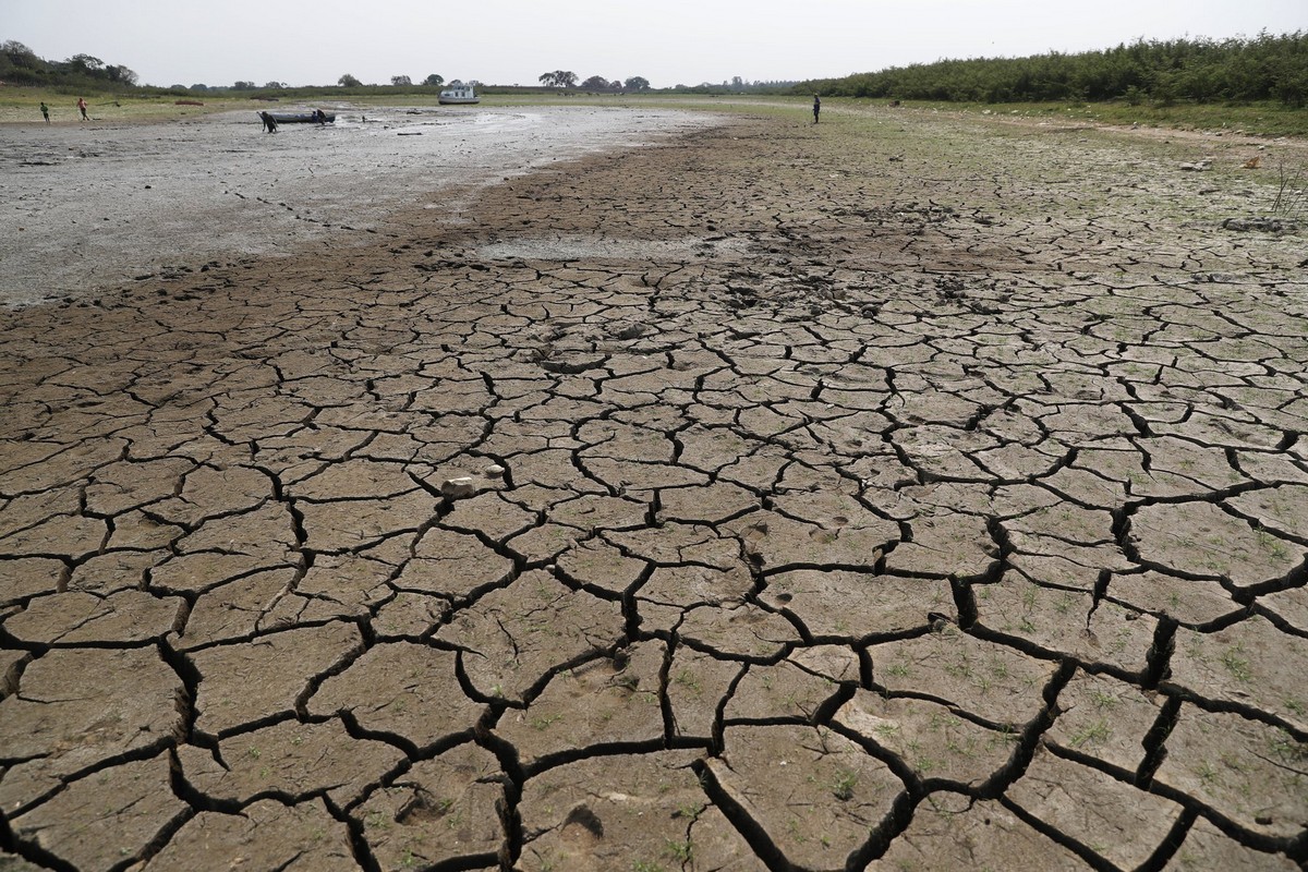 Длительная засуха истощает реку Парагвай