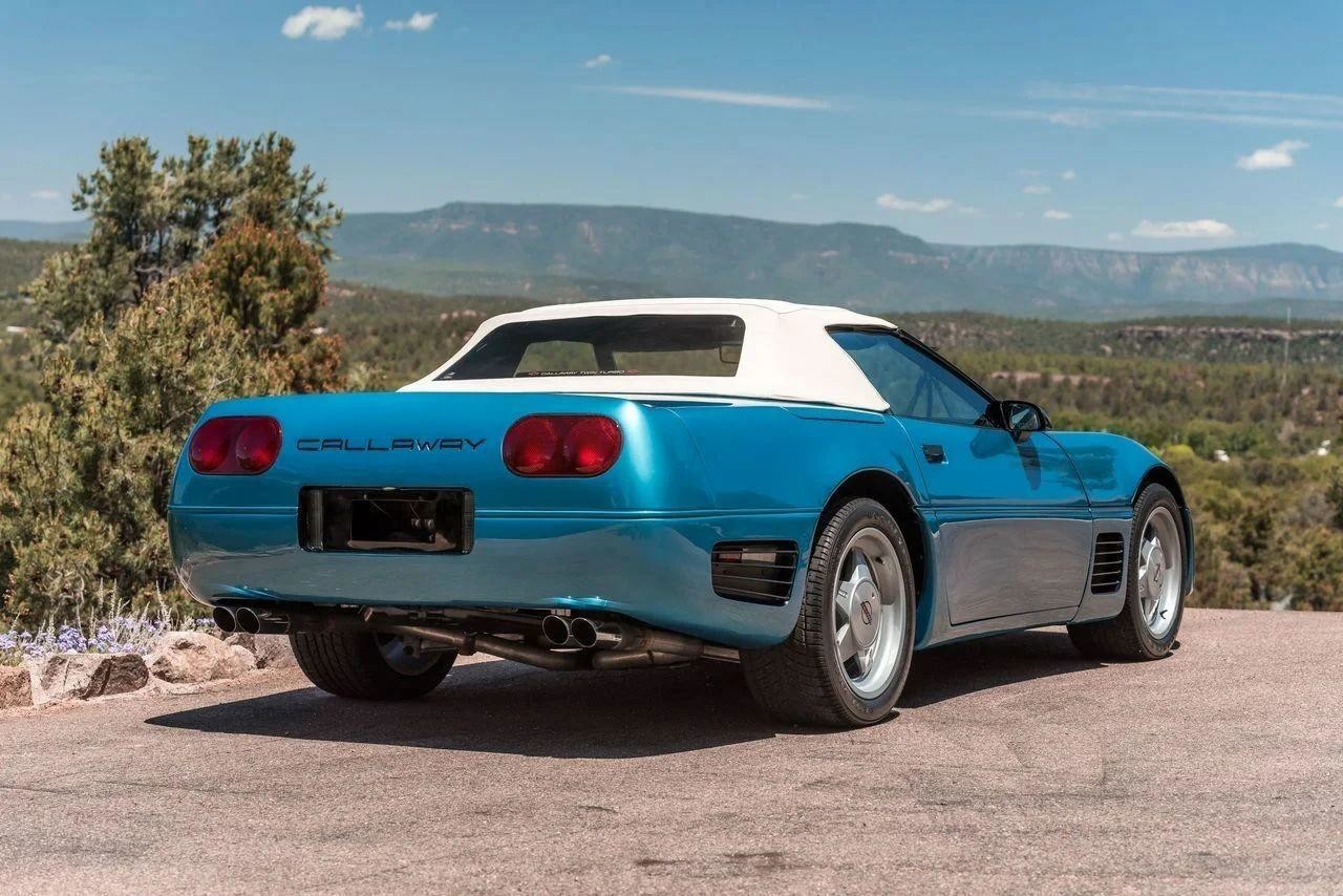 Прокачанный Chevrolet Corvette Callaway Twin Turbo конца 80-х