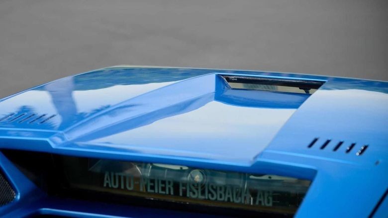 Редкий Lamborghini с перископом на крыше