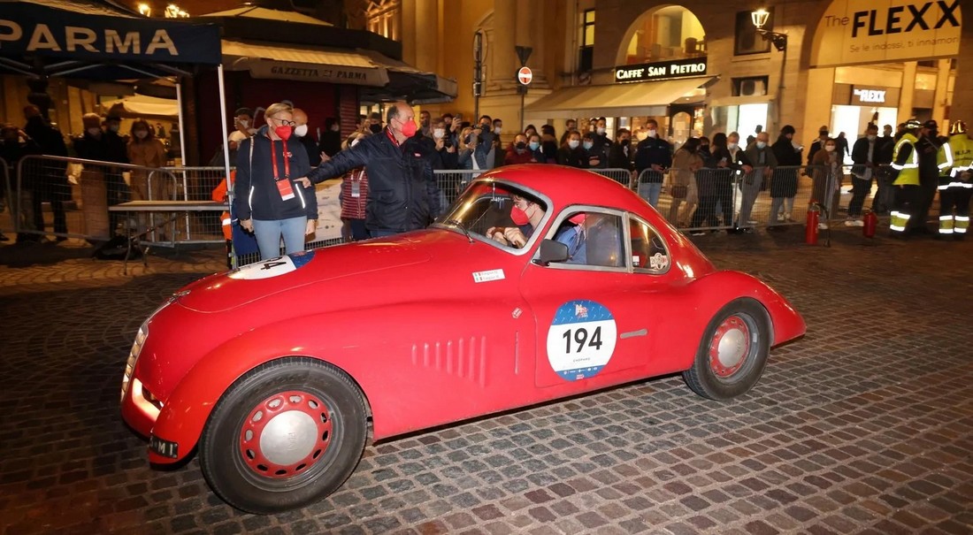 Ралли старинных автомобилей «Mille Miglia» в Италии Авто/Мото