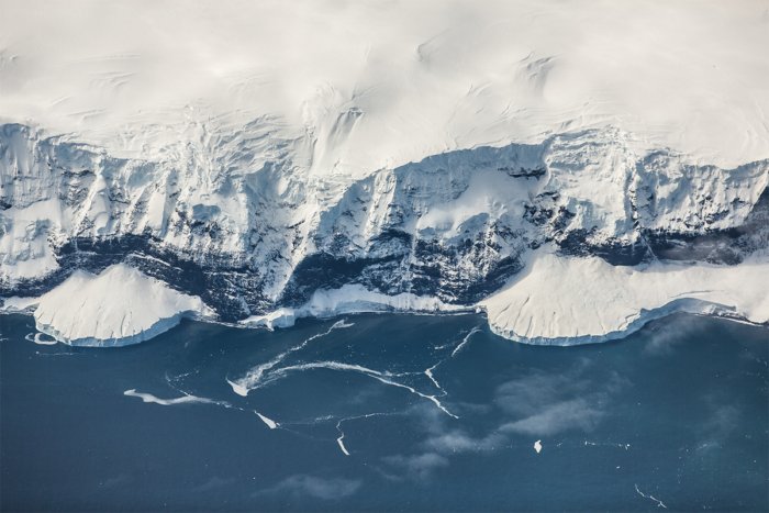 Что скрыто подо льдами Антарктиды?