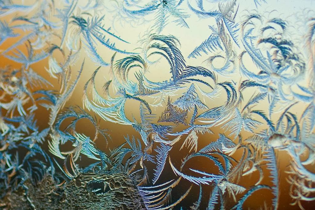 Искусство морозных узоров на стекле