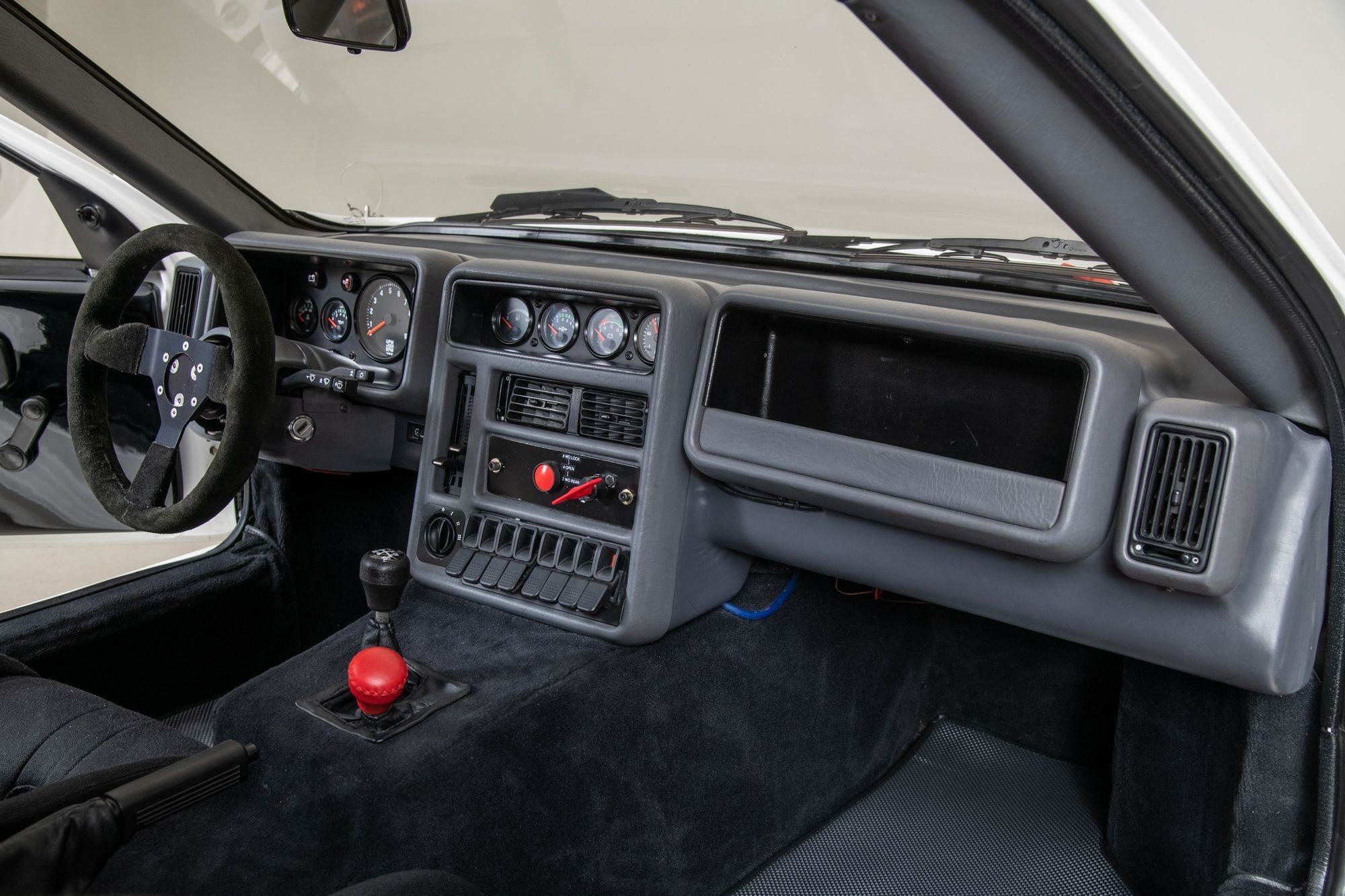 Ультра-редкий гоночный Ford RS200 Evolution из 1980-х