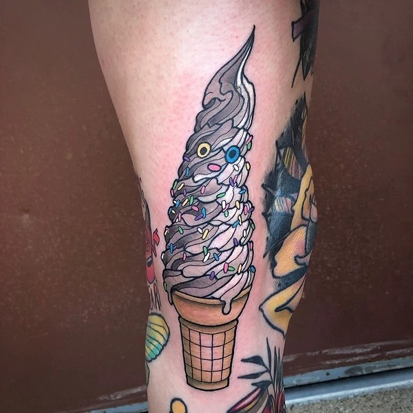 Немного ярких татуировок, посвященных мороженому