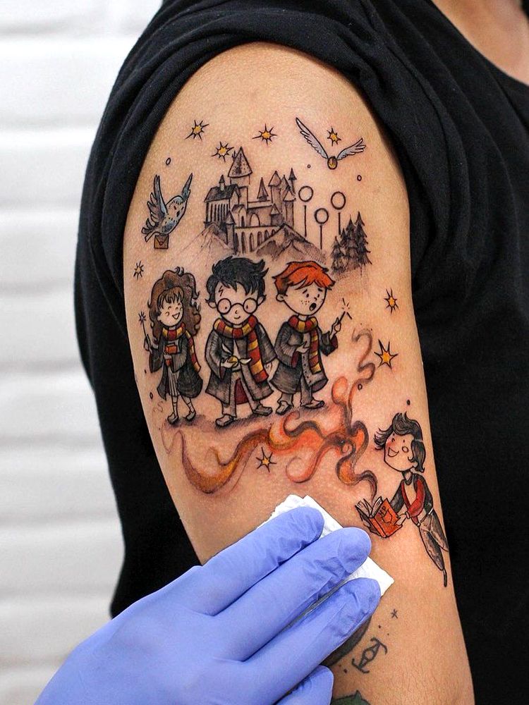 Волшебные татуировки на тему колдовства и магии