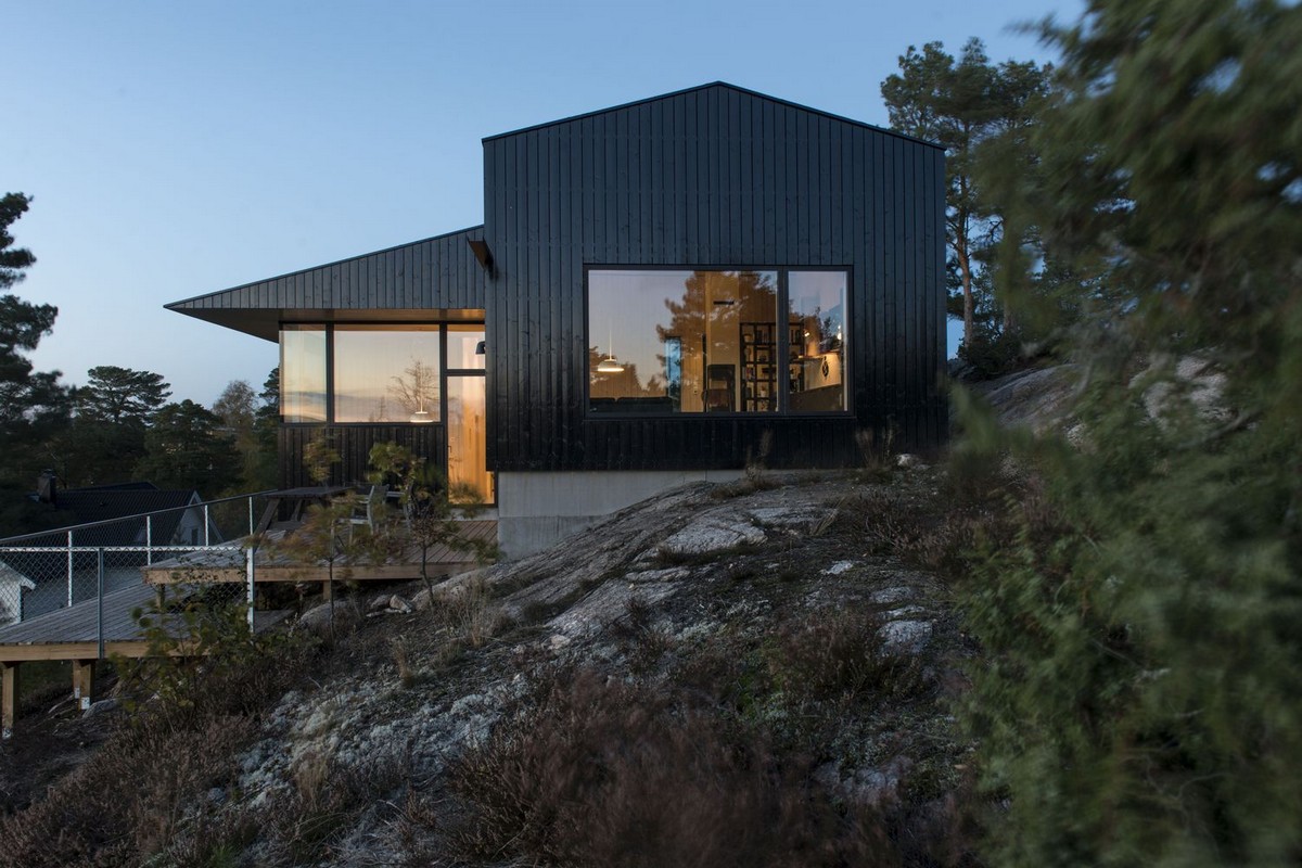 Загородный дом на берегу залива в Норвегии