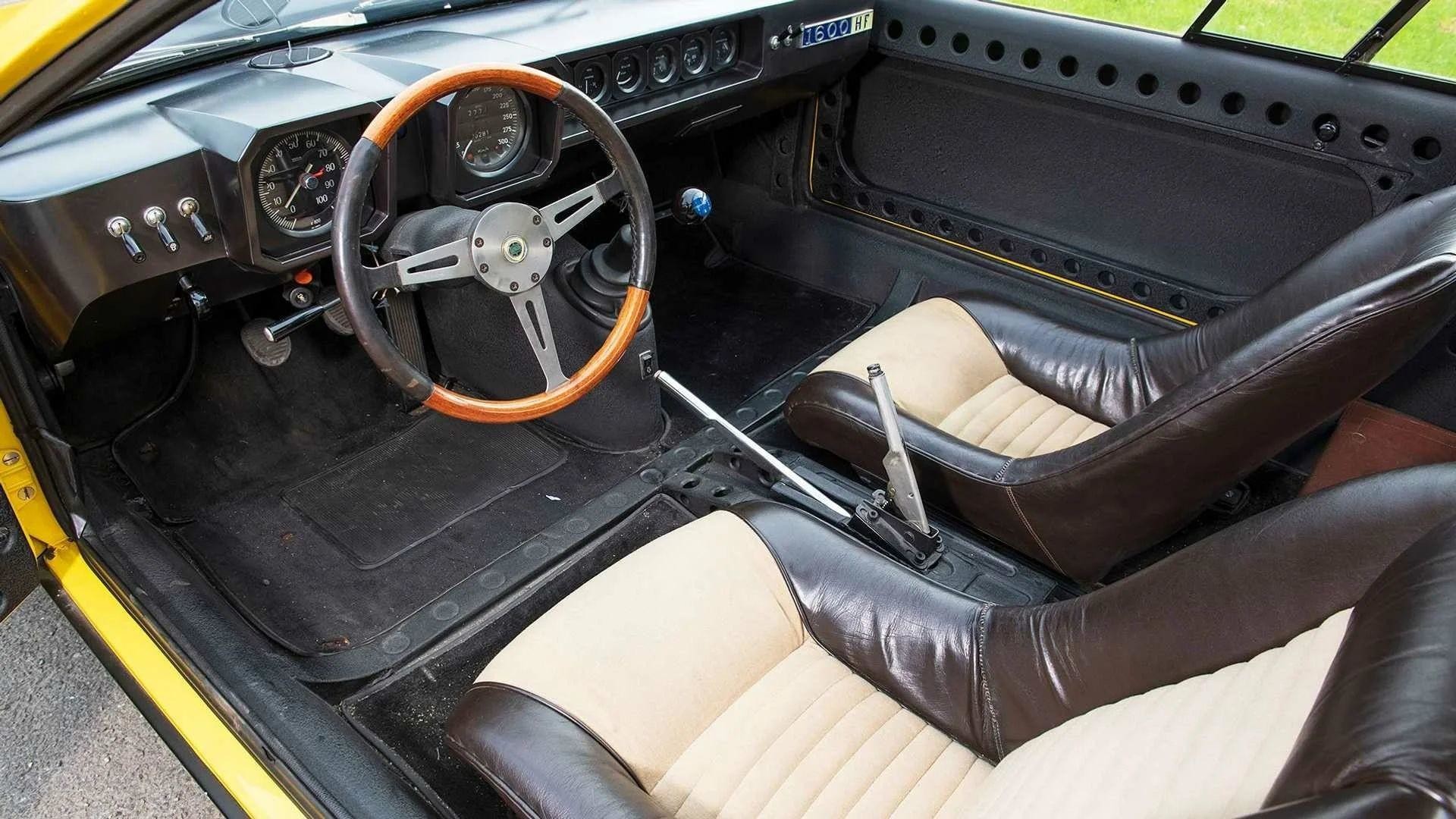 Автомобиль-приманка Lancia Fulvia HF Competizione 1970