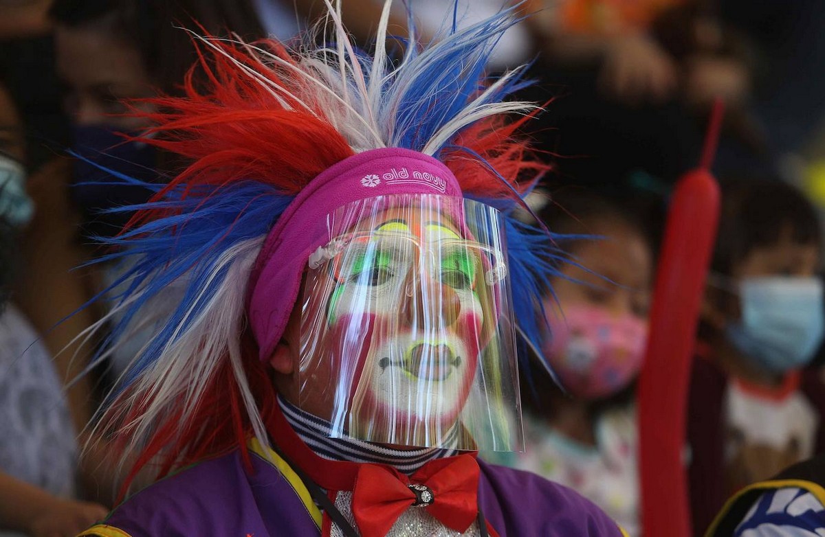 Парад клоунов в Сан-Сальвадоре 2020