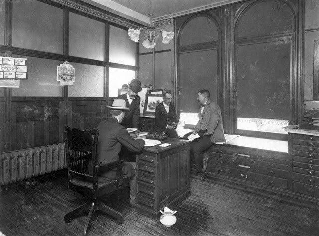 Как работали в открытом офисе сто лет назад