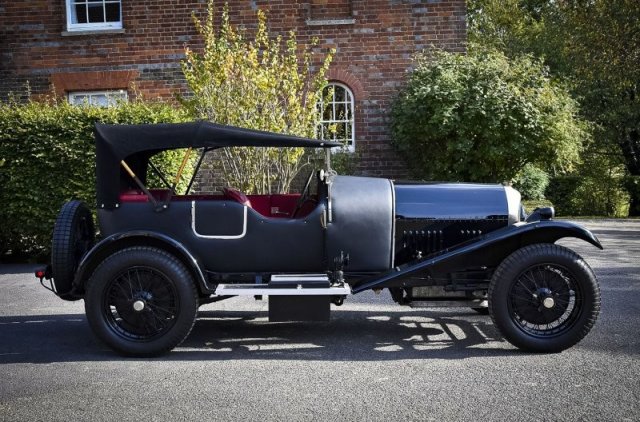 Отреставрированный Bentley, которому больше 100 лет