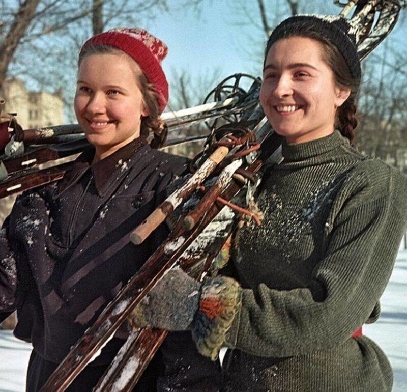 Красивые девушки на снимках из СССР